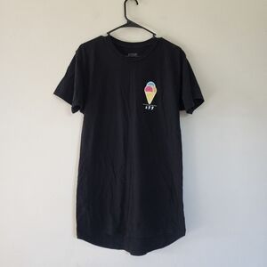 Kushie Limited Edition Series Unisex icecream cone curved hem tshirt size medium